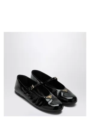 BLACK PATENT LEATHER BALLERINA WITH LOGO TRIANGLE